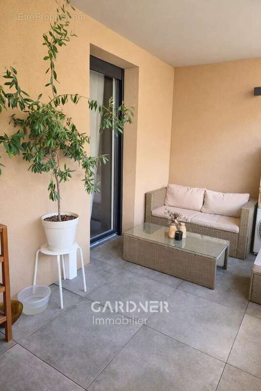 Appartement à AURIOL