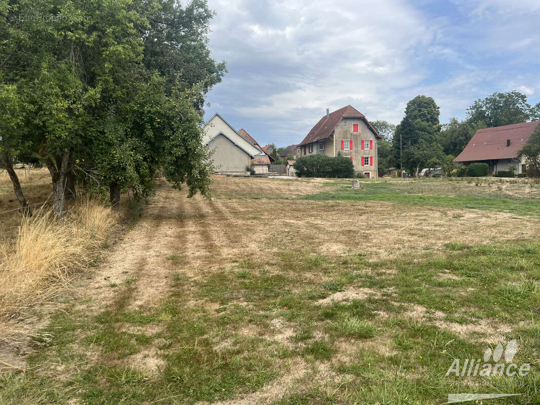 Maison à Suarce sur un terrain 3038 m22 - photo 3