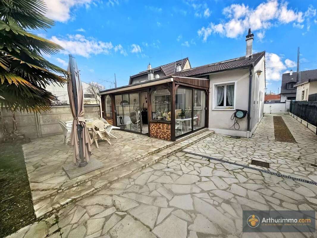 Maison à LIVRY-GARGAN