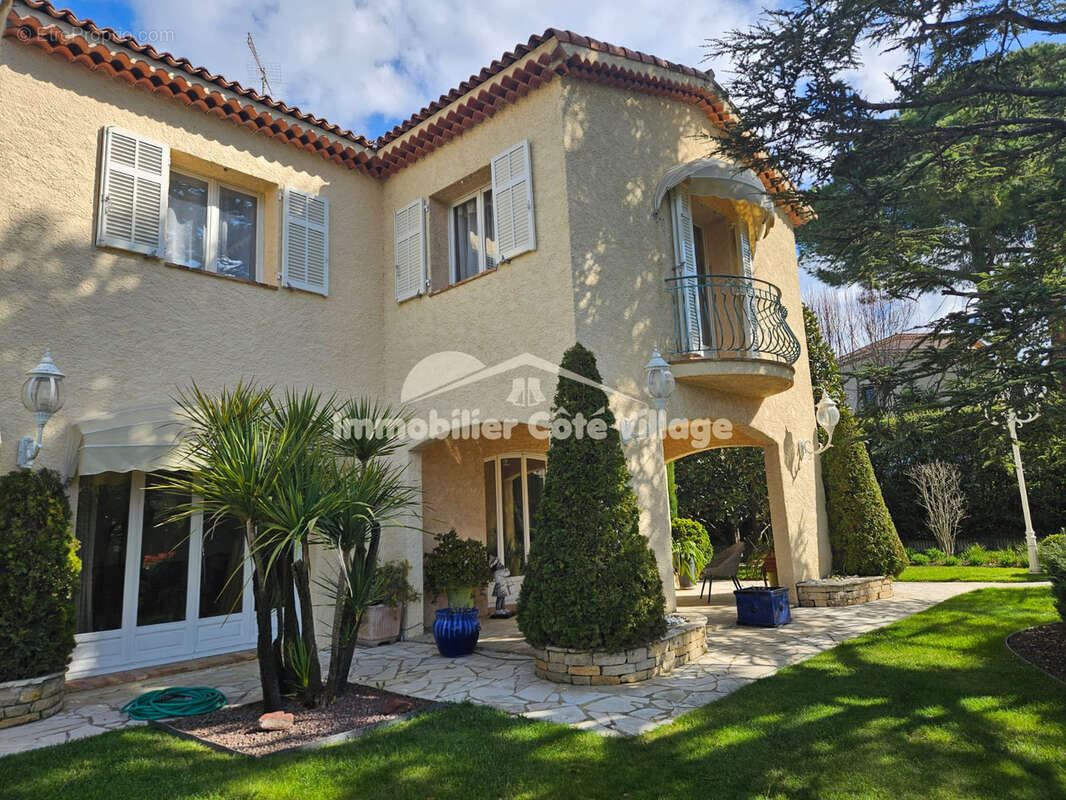 Maison à DRAP