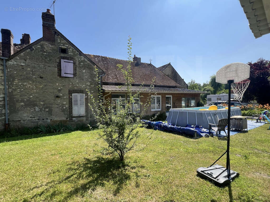 Maison à SAINT-MAURICE-THIZOUAILLE