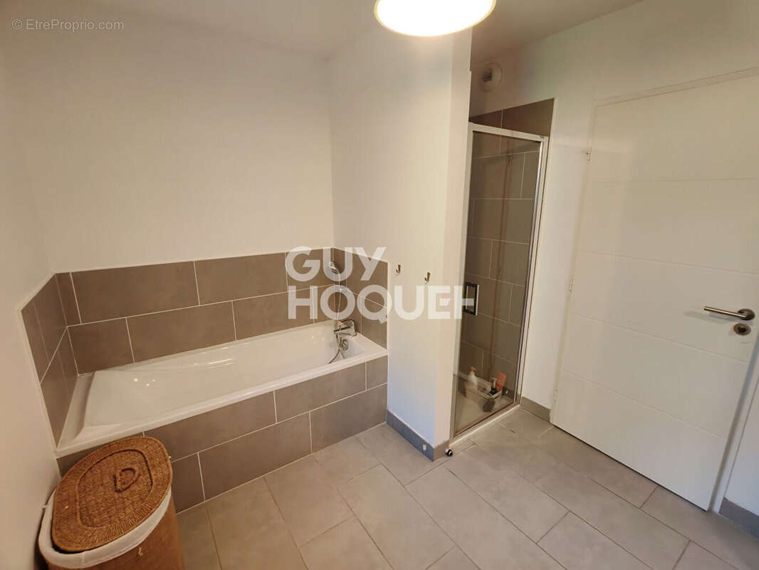 Maison à SAINTE-SAVINE