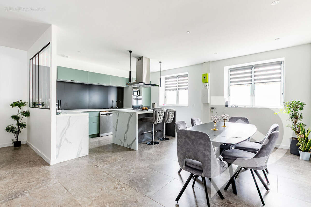 Maison à PONT-SAINTE-MAXENCE