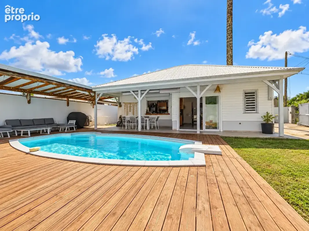 Maison F3 avec piscine et plage à pieds - Anse à la barque - photo 3