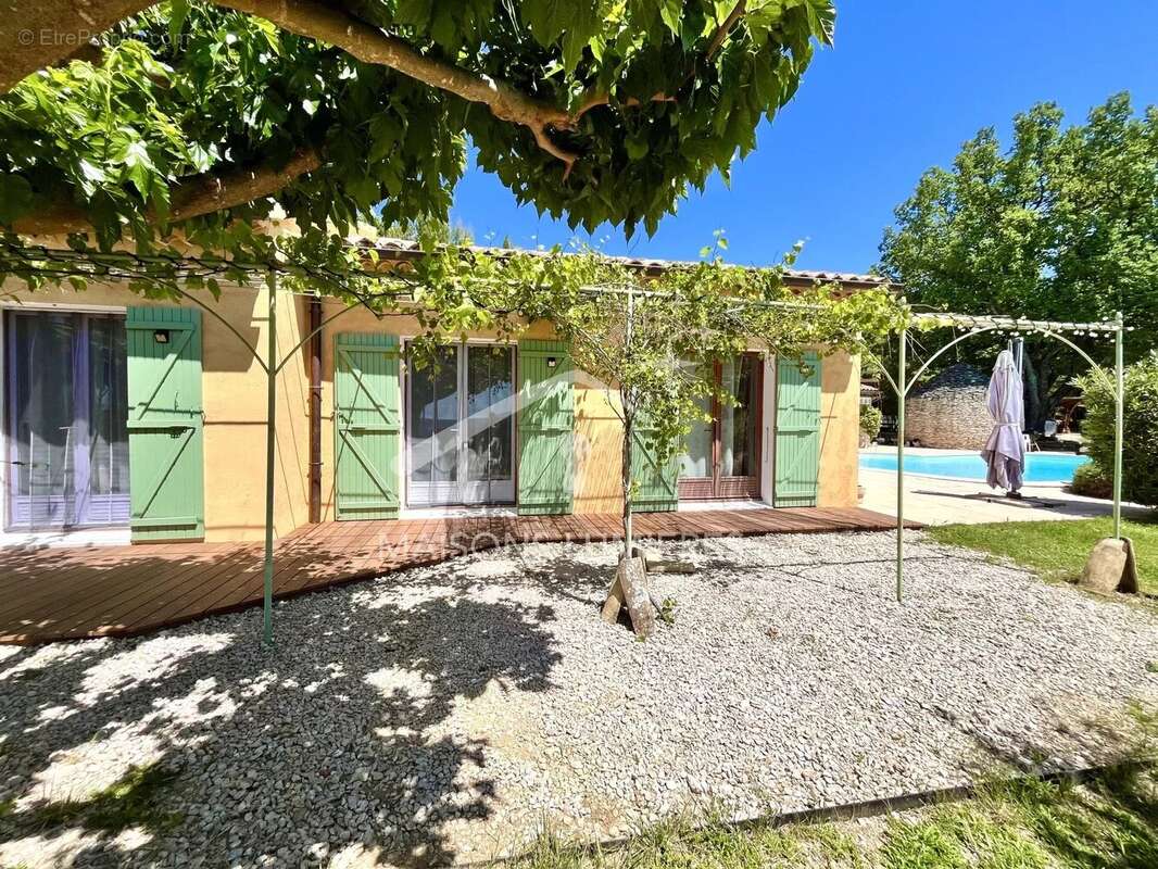 Maison à ROUSSILLON