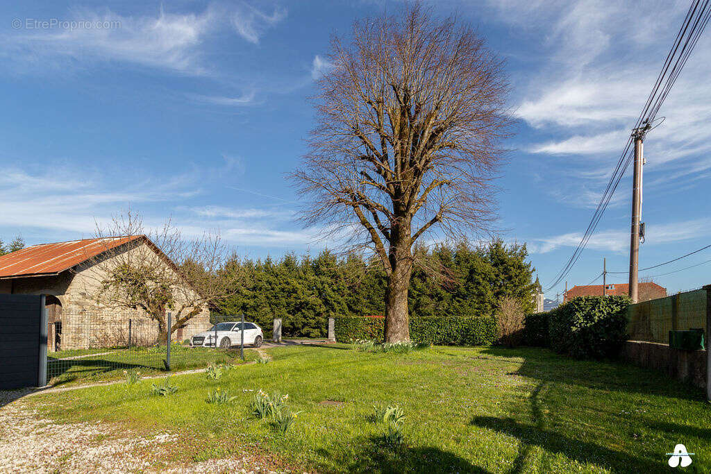 Maison à ARTHAZ-PONT-NOTRE-DAME