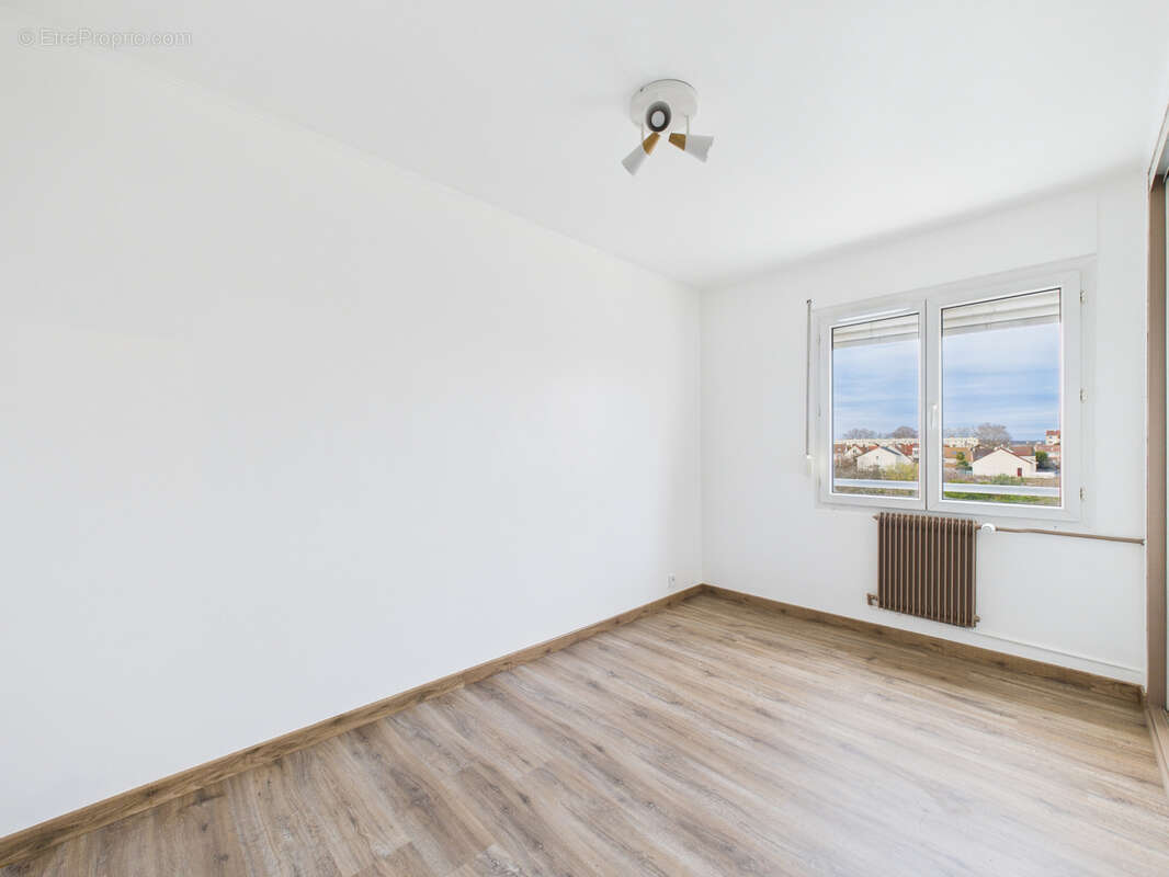 Appartement à SARTROUVILLE