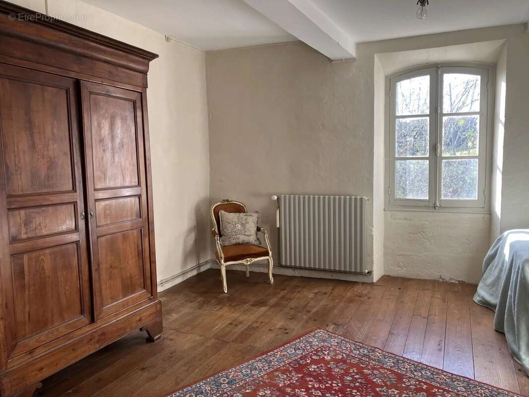 Maison de campagne avec un grand potentiel dans un hameau tranquille - photo 6