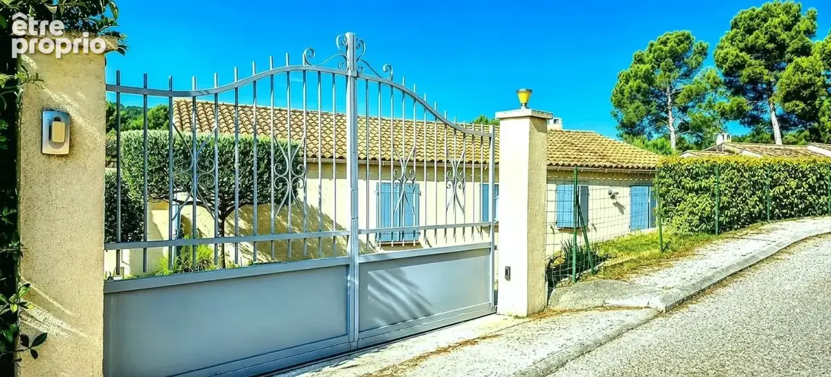 Maison 8 pièces / 100 m² / 416 000 EUR / SALERNES - photo 3