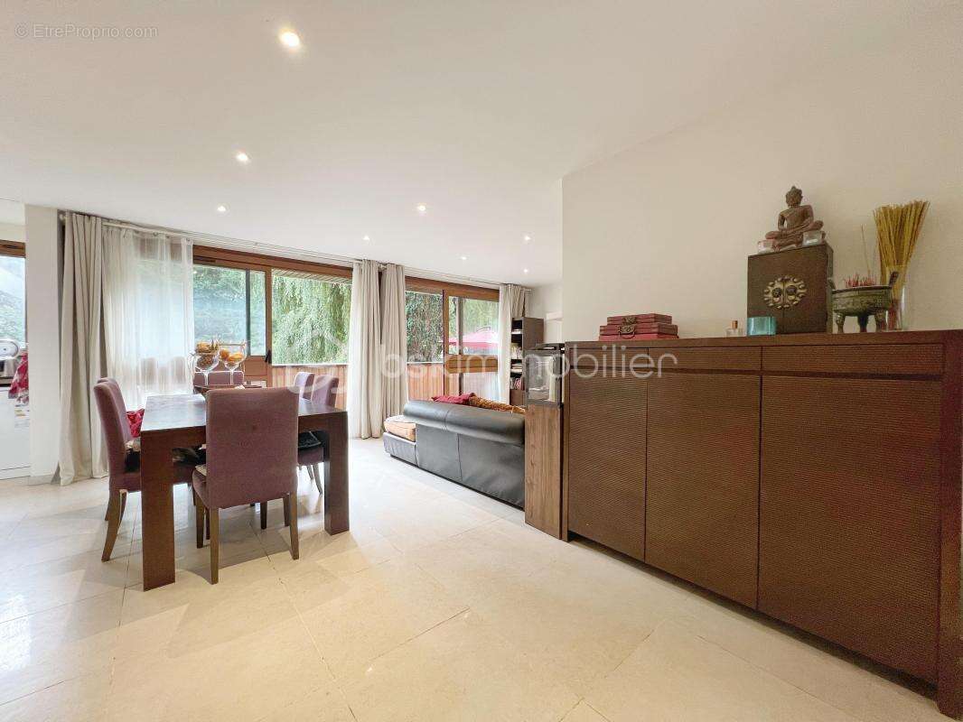 Appartement à LA CELLE-SAINT-CLOUD