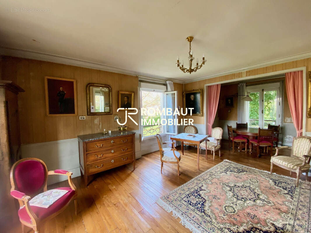 Maison à LA CELLE-SAINT-CLOUD