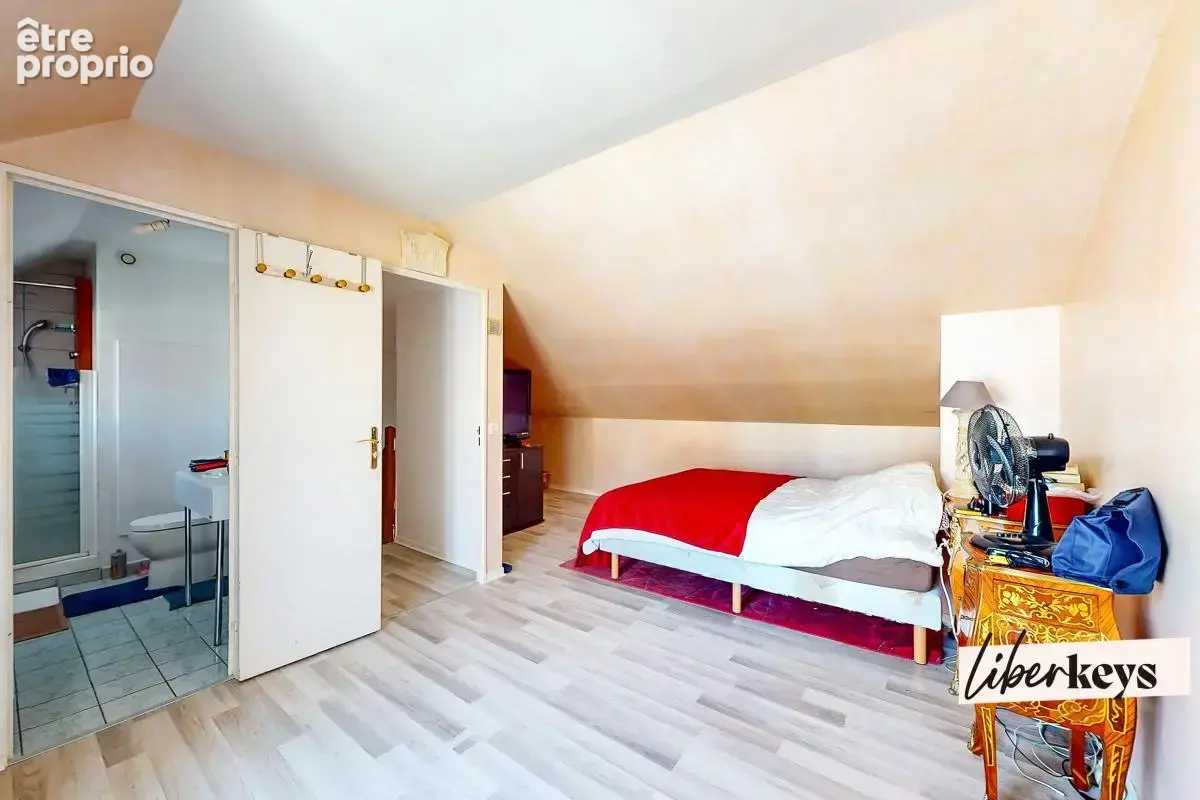 Maison familiale de 118 m² – 4 chambres – jardin – terrasse – garage - photo 8