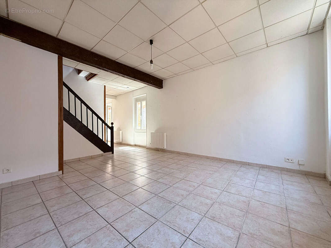 Appartement Duplex au coeur de Saint Sulpice la Pointe - Rare sur le marché ! - photo 3