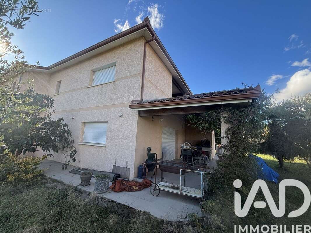 Photo 2 - Maison à MONTBETON