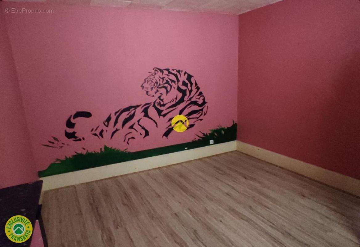 Appartement à BOURBON-L&#039;ARCHAMBAULT