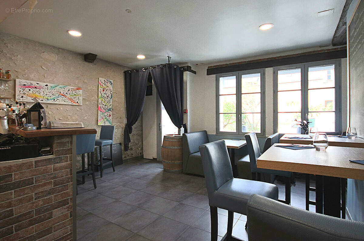 Commerce à CHAUMONT-SUR-LOIRE