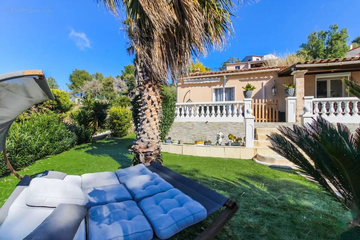 Maison à SAINT-MARTIN-DU-VAR