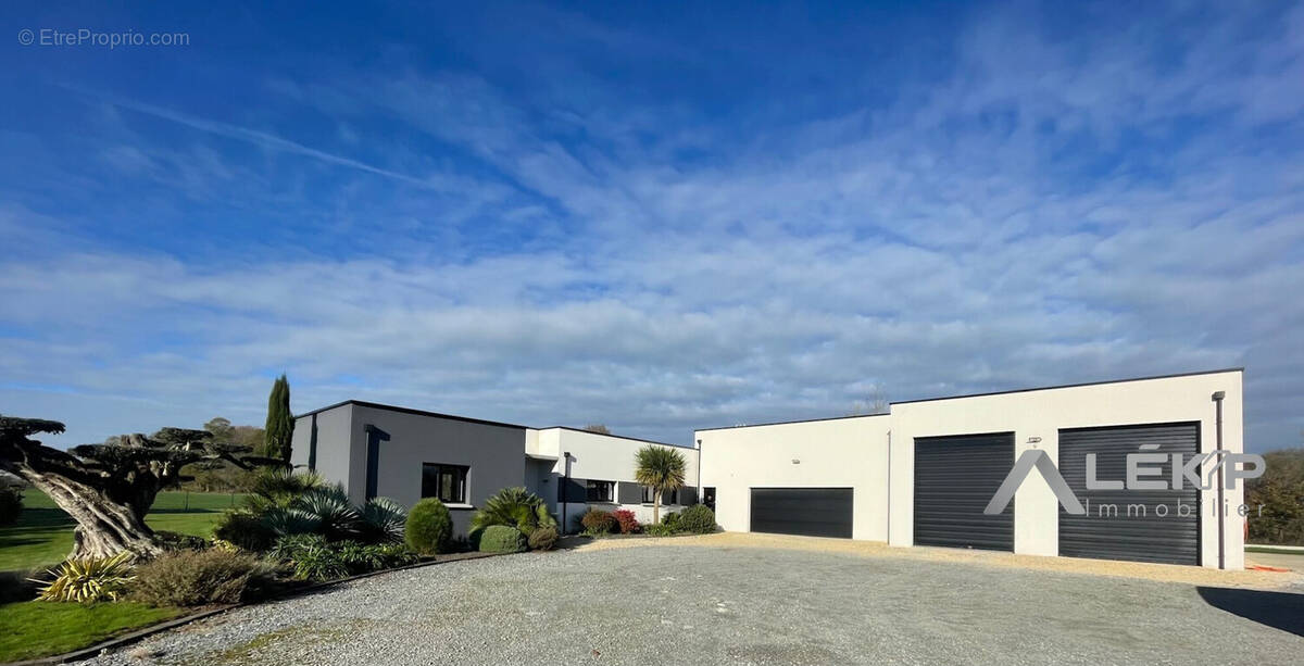 Maison à SAINT-VINCENT-SUR-OUST