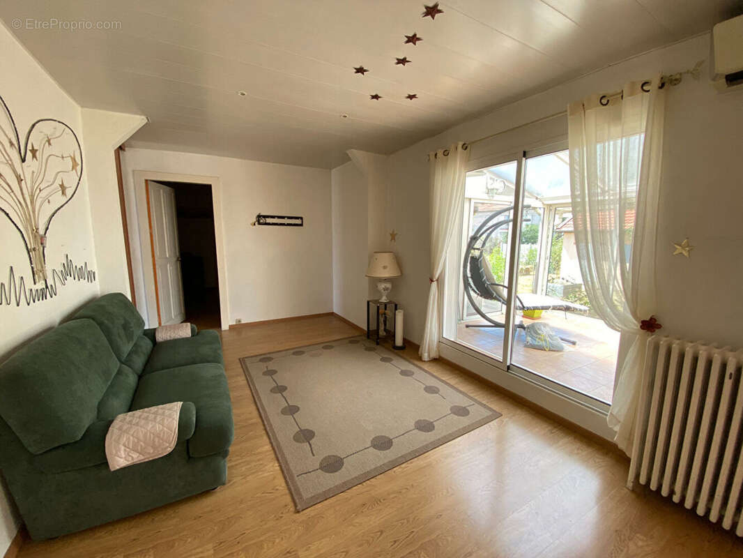 Maison familiale de 150 m² - Secteur calme, proche des commerces - photo 4