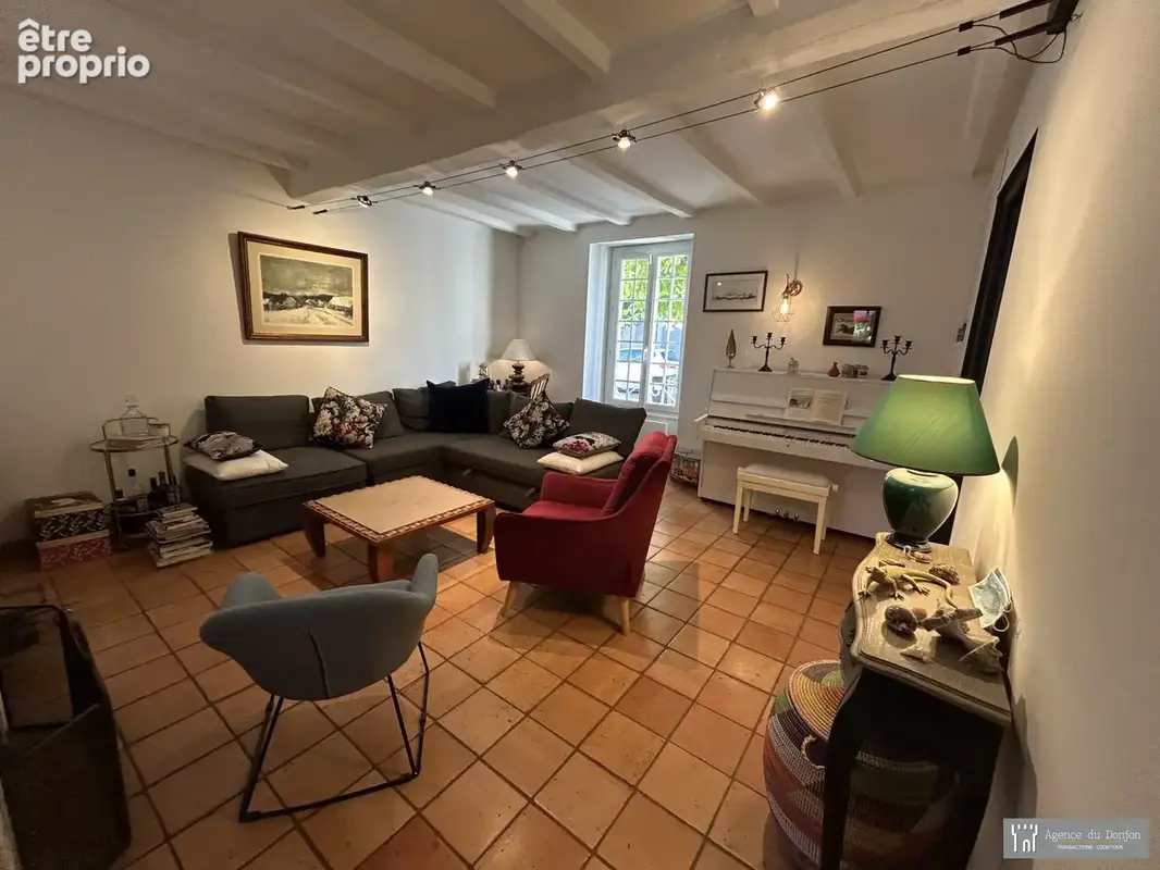 Maison 7 pièces 194 m² à vendre à Pons (17800) - photo 3