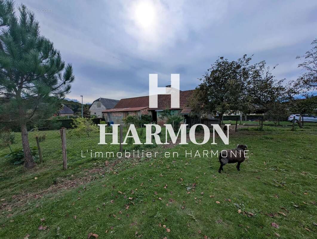 Maison à LAHOURCADE