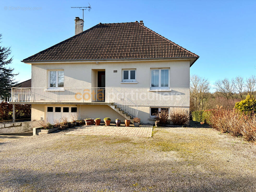 Maison à BRICQUEVILLE-LA-BLOUETTE