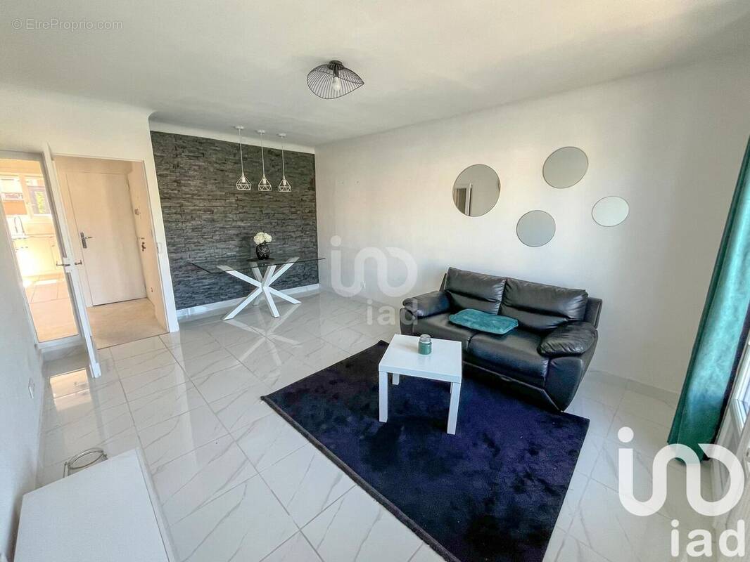 Photo 1 - Appartement à CORBEIL-ESSONNES