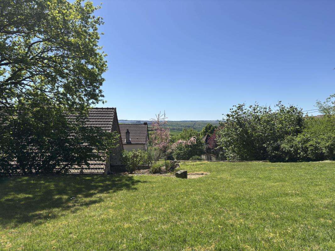 SEMUR EN AUXOIS 20min : maison de 144m², 5 chambres, grange, garage, cave, jardin. Prix 288 000€ - photo 4