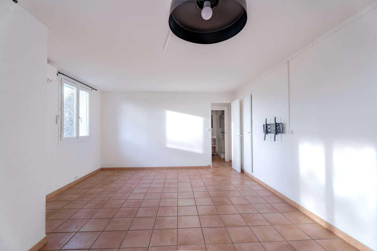 Appartement à MARSEILLE-15E