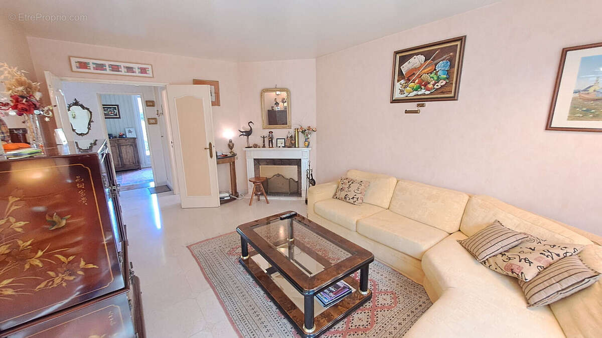 Maison à SAINT-REMY-LES-CHEVREUSE