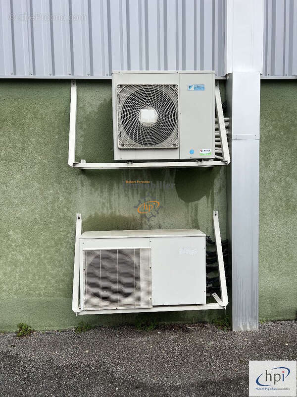 Commerce à VABRES-L&#039;ABBAYE