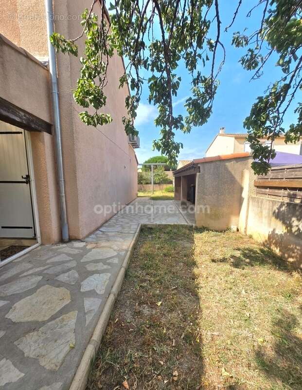 À seulement 50 mètres de la mer ! Une villa lumineuse avec jardin piscinable dans un environnement exceptionnel. Maison à vendre - photo 27