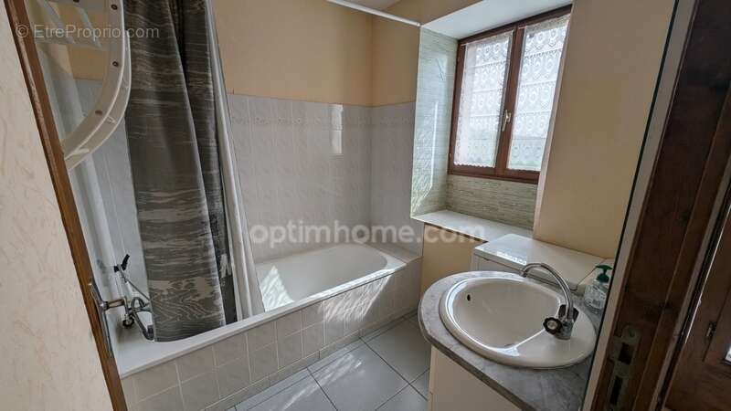 Maison à SAINT-MESMIN