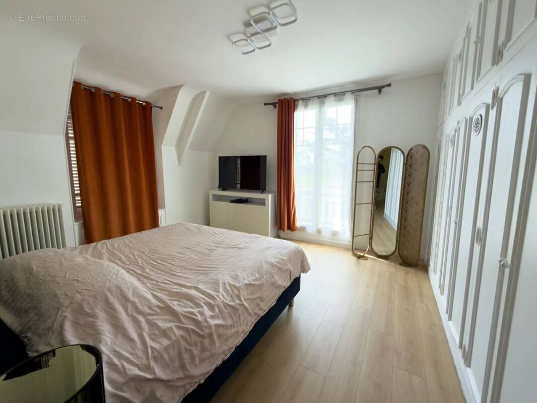 Maison à LE RAINCY