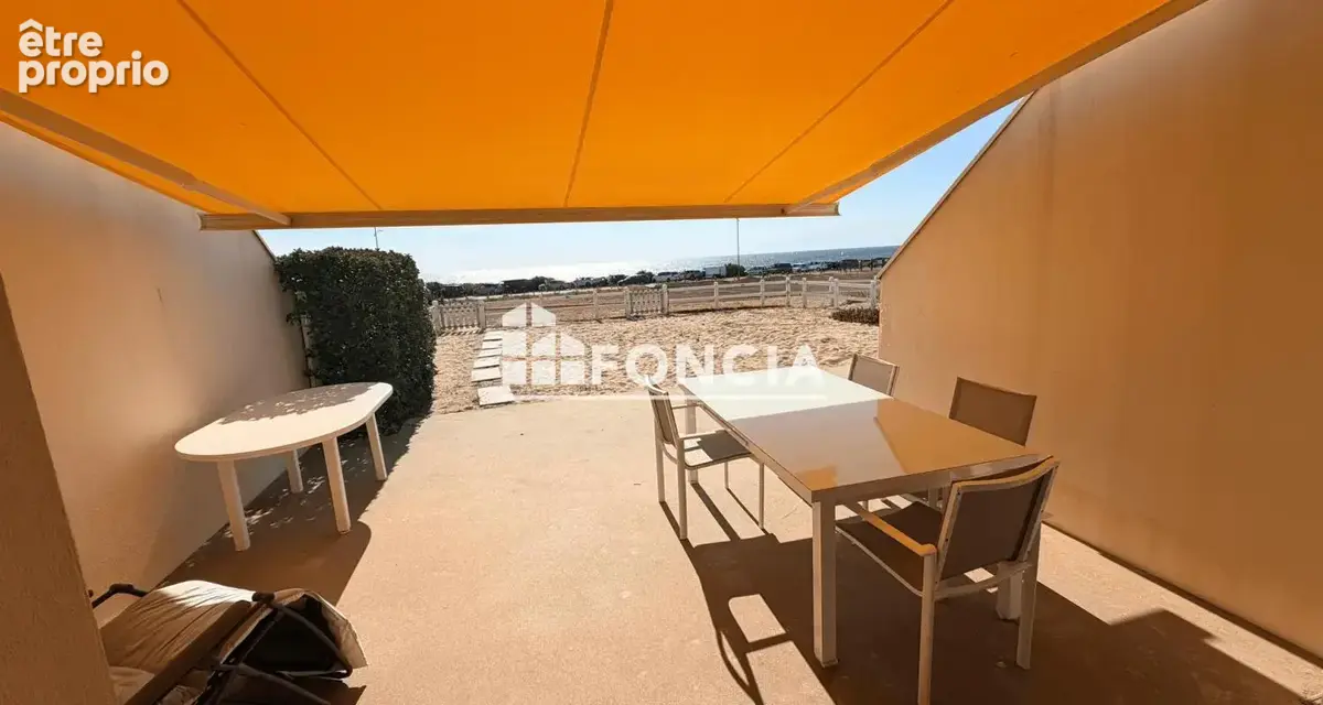 Appartement t2 bis face mer avec petite plage privative - superbe sejour - stationnement extérieur - photo 2