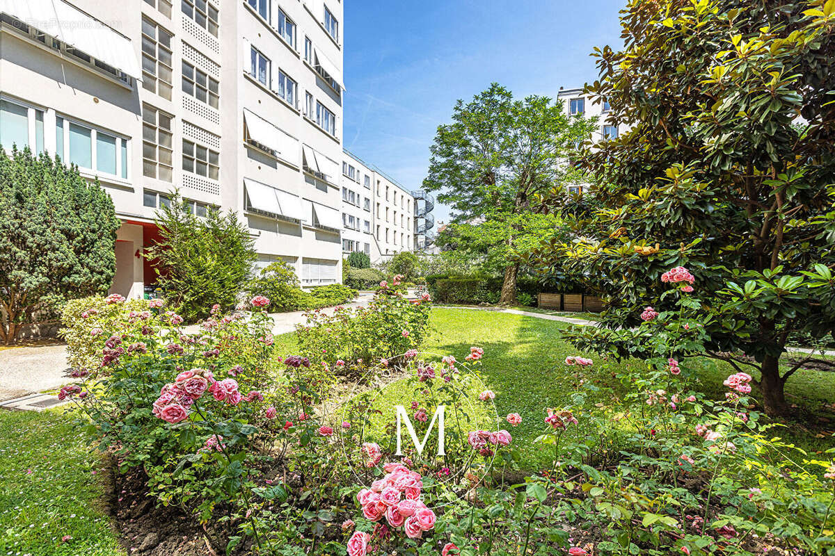 Appartement à MONTROUGE