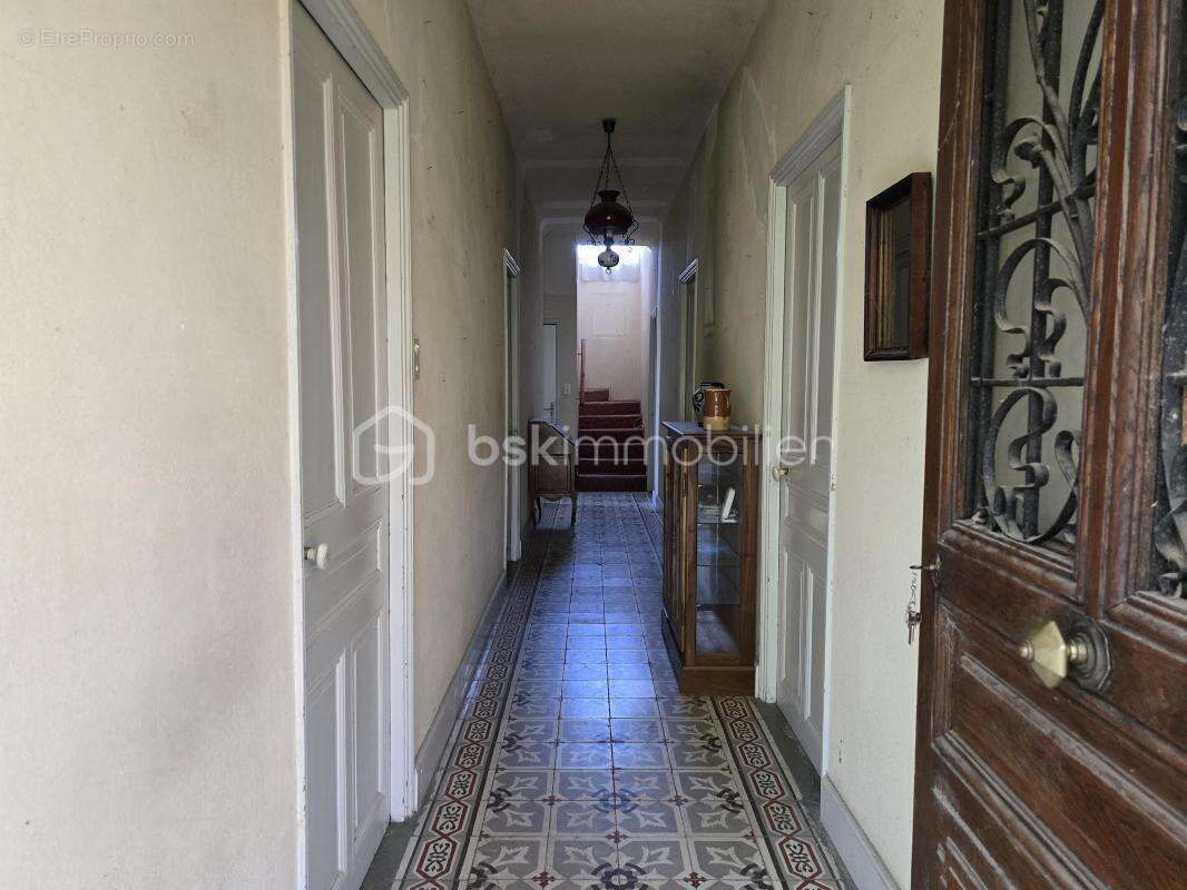 Authentique Maison 175 m2 de caractère avec grand terrain de 2 377 m² au Teil - photo 4