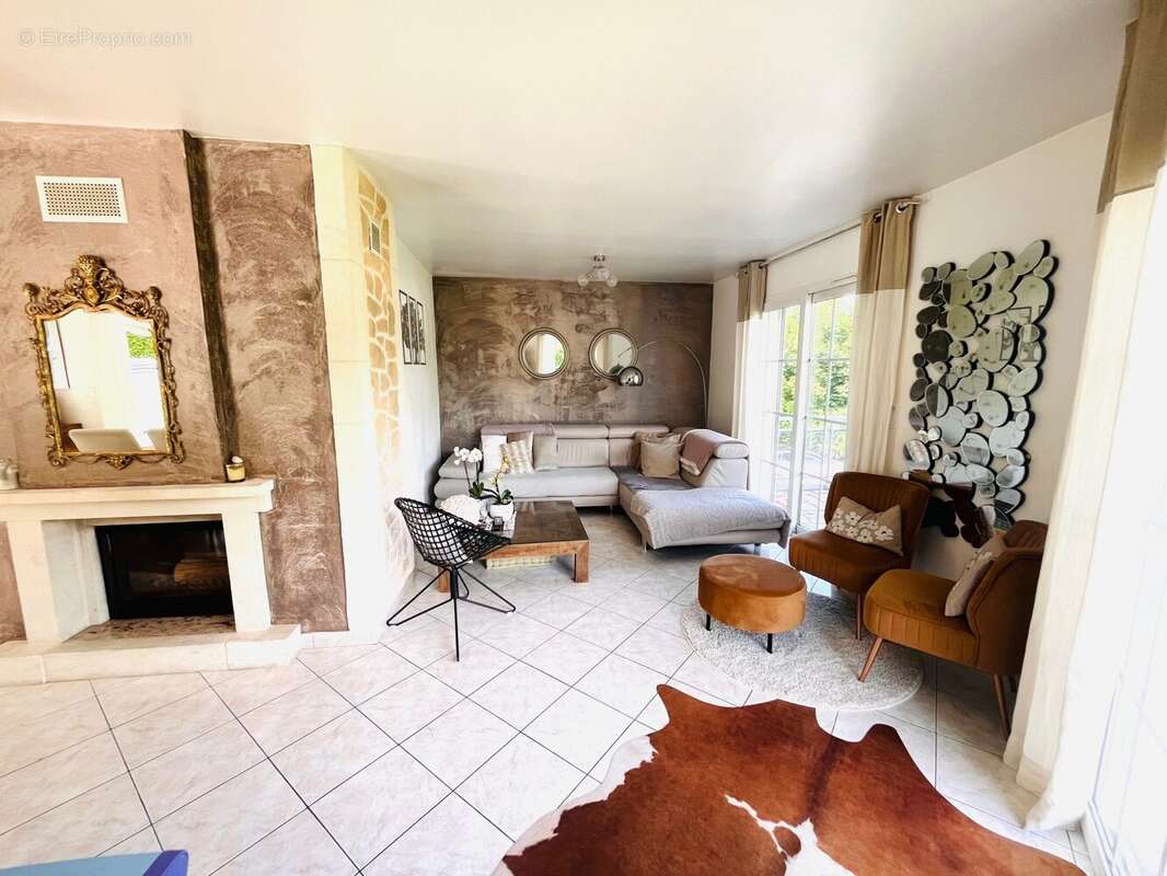 Maison à VIVIERS-DU-LAC