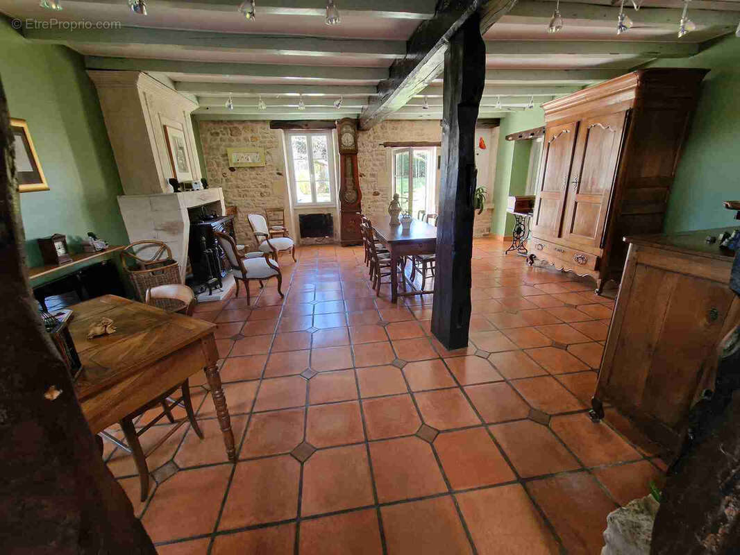 Maison à SAINT-CIERS-SUR-GIRONDE