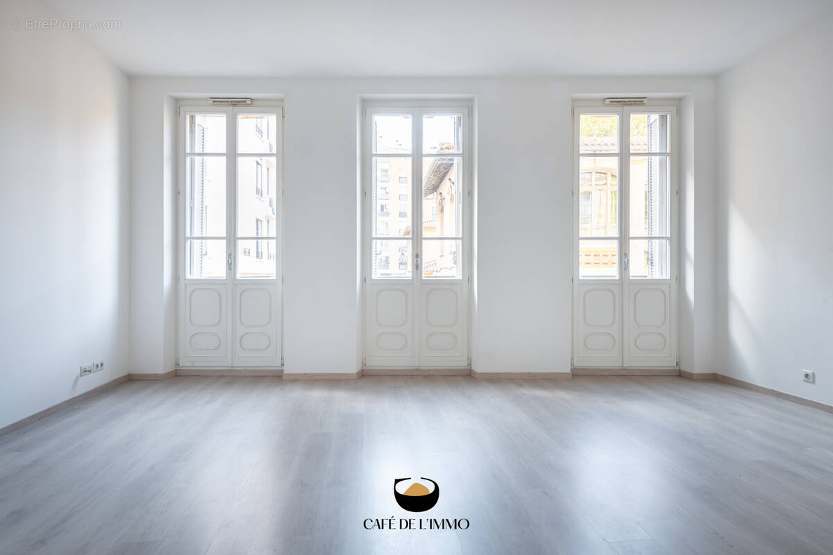 Appartement à MARSEILLE-2E