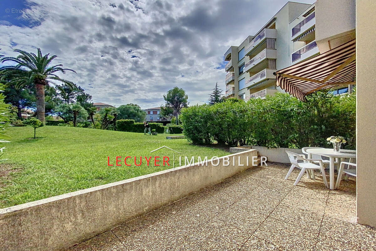 Appartement à VALLAURIS