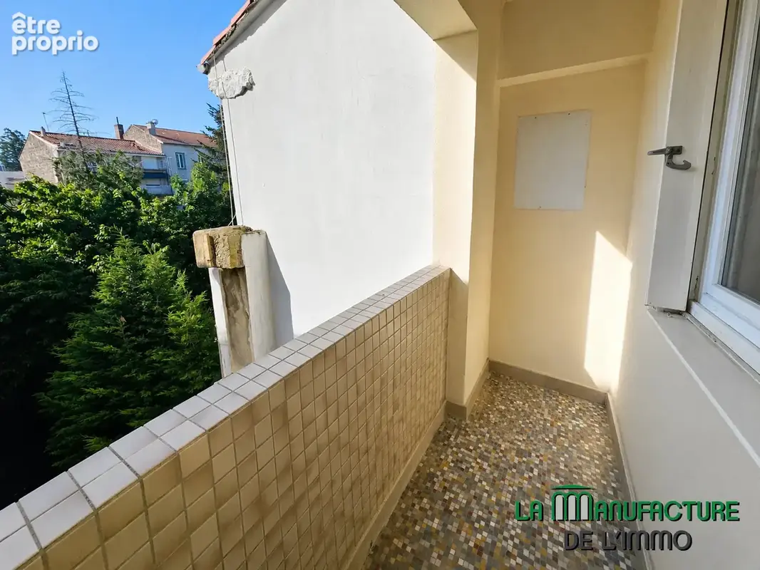 Appartement de caractere type F3 de 65,91 m2 carrez avec balcon, garage et cave / prox. centre-ville / ideal p - photo 5