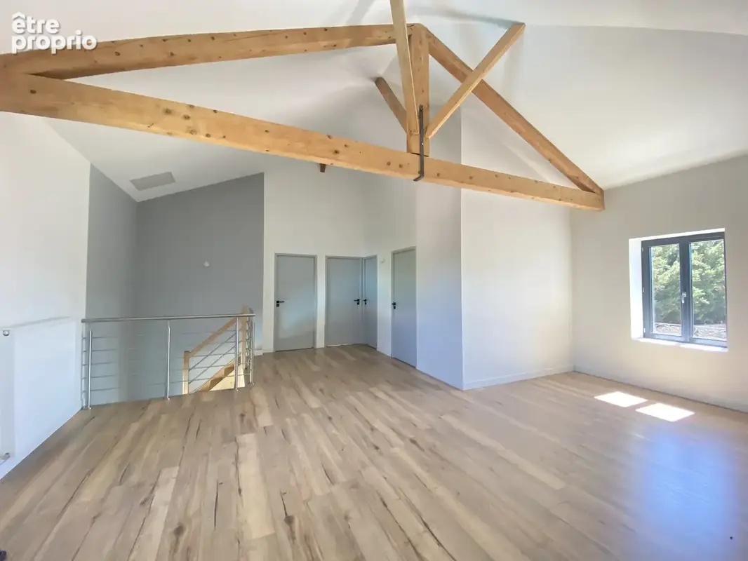 Maison familiale avec piscine à Saint-André-le-Puy — 226 m2 sur 930 m2 clos et arboré - photo 20
