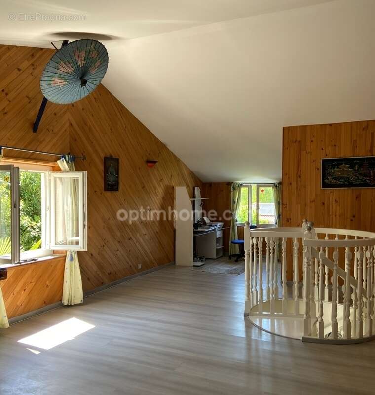 Maison à L&#039;ISLE-D&#039;ESPAGNAC