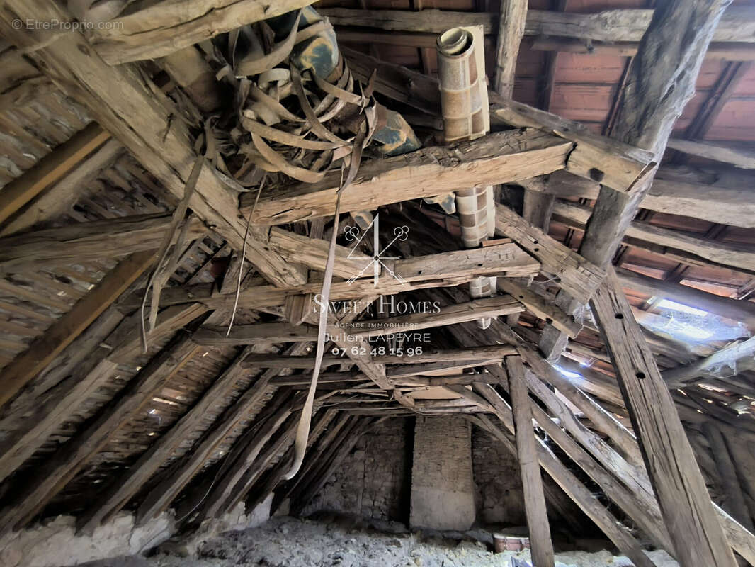 Maison à AJAT