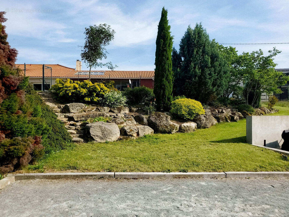 ancienne ferme - Maison à BOTZ-EN-MAUGES