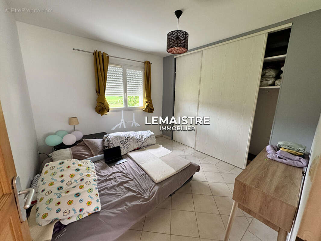 PROCHE GODERVILLE - Maison familiale 157 m² - Plain-pied - 4 garages - Terrain 2 000 m² - photo 5