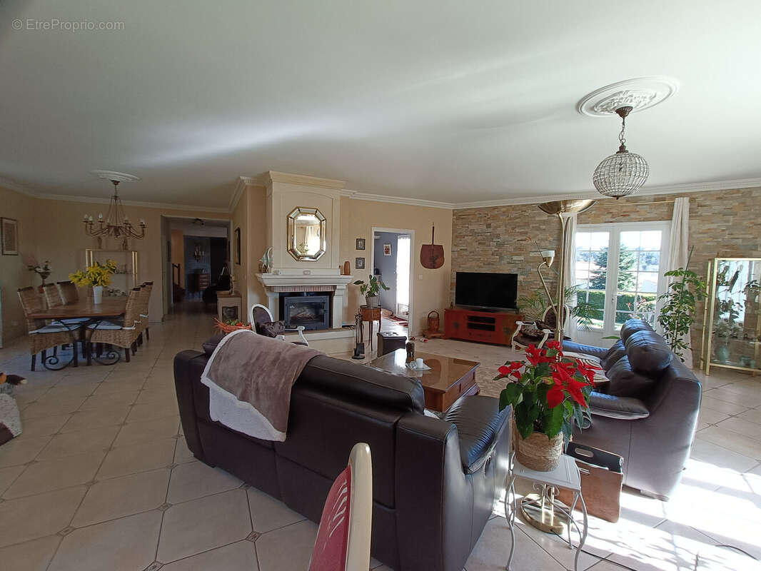 Maison à VALDIVIENNE