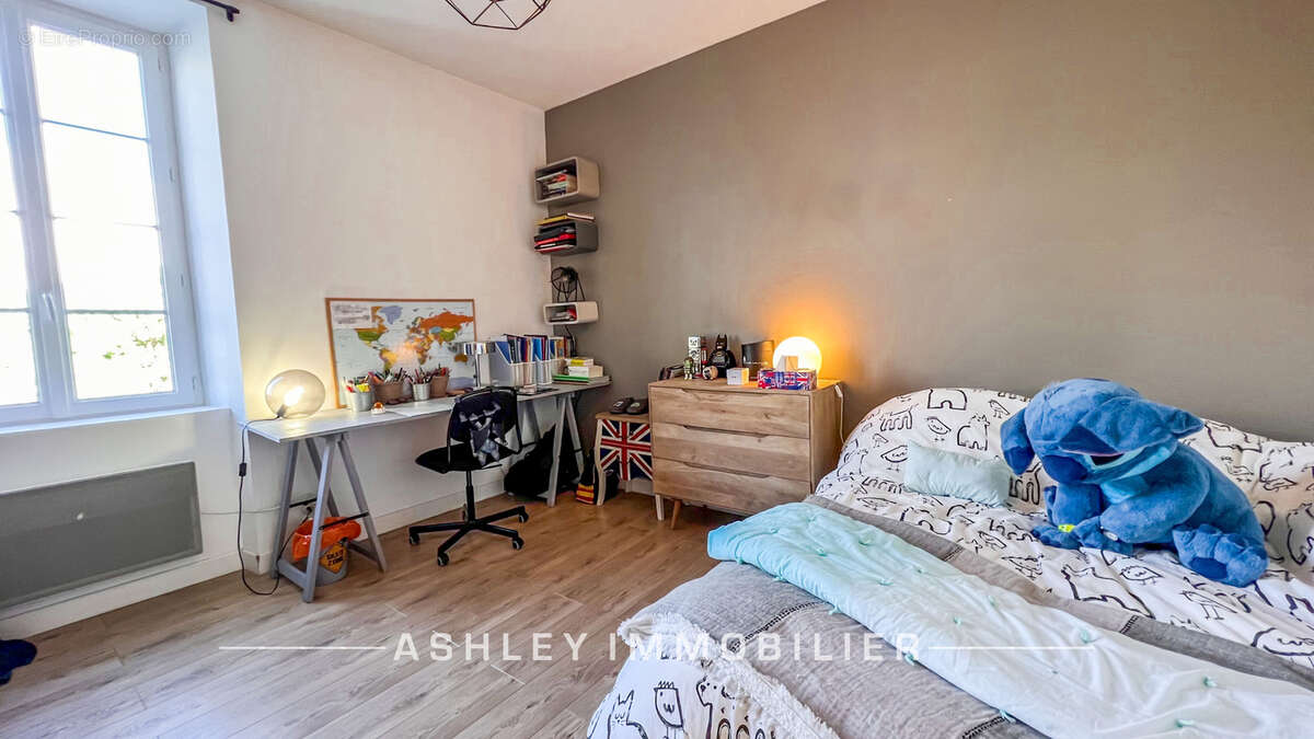 À vendre - maison charentaise du xviiie avec piscine, dépendances et terrain de 2 400 m2 - saint-soulle - photo 20