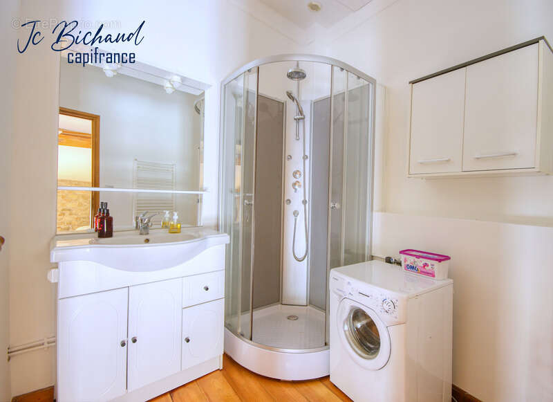 Appartement à MORNANT